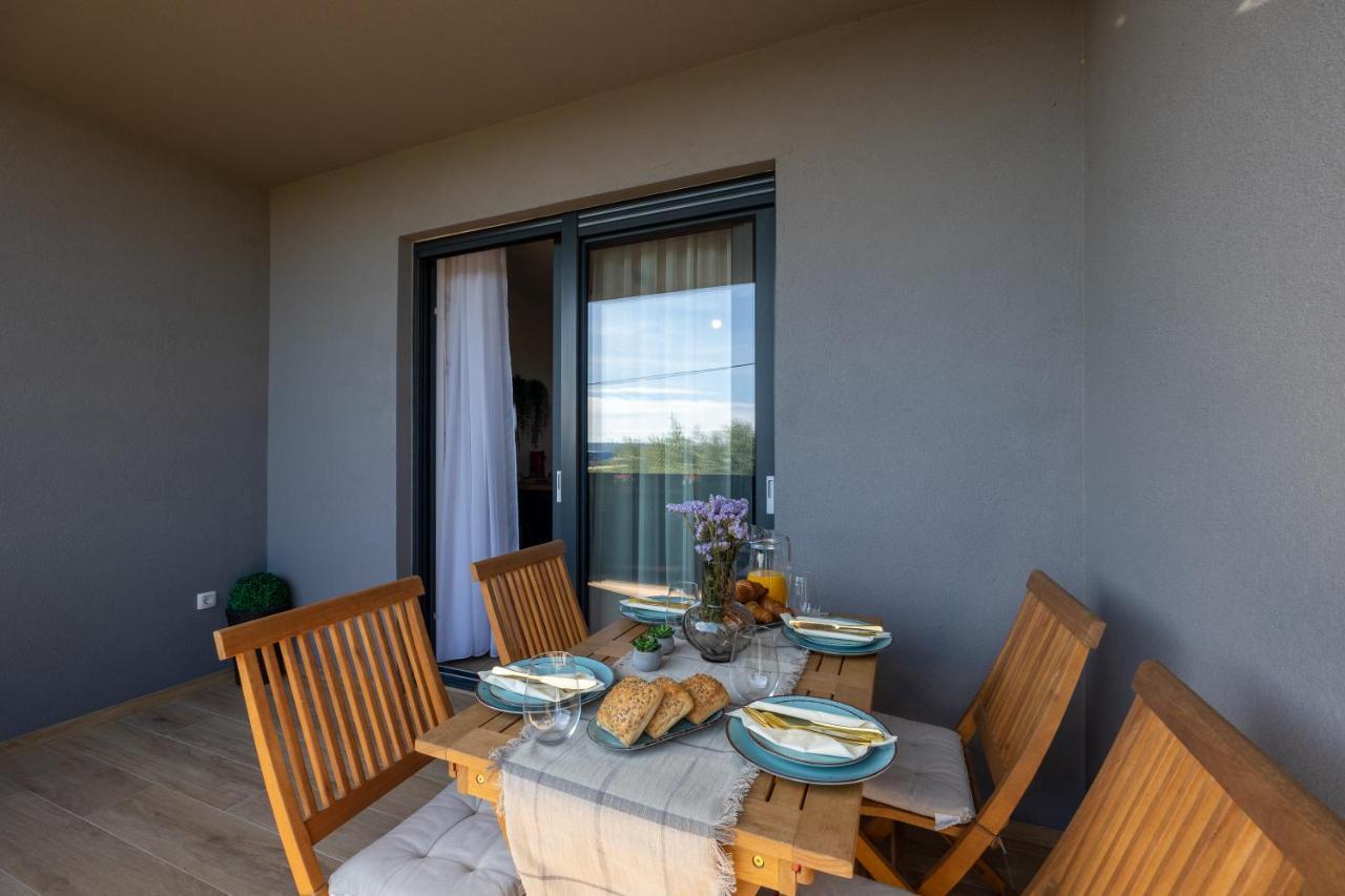 Apartment Krila Kaštela Exterior foto